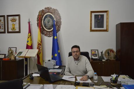 Alfonso Escudero Ortega, alcalde de Mota, manifiesta seguir trabajando eficazmente con el Presupuesto 2018