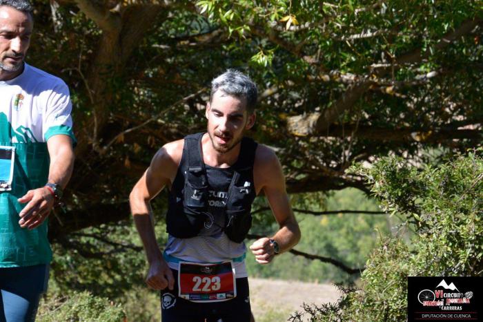 Pablo Bautista y María Jesús Algarra se alzan con la victoria en el V Trail Panorámico de Huélamo