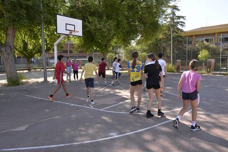 Más de quinientos niños de entre 4 y 14 años estrenan este verano las ‘Aulas Educativas UCLM’