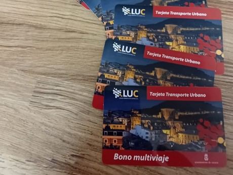 Cuenca mantiene en 2026 las bonificaciones y la gratuidad en el autobús urbano