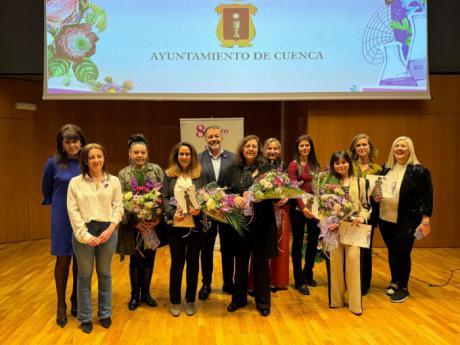 Cuenca rinde homenaje a nueve mujeres por su lucha por la igualdad en el Día de la Mujer
