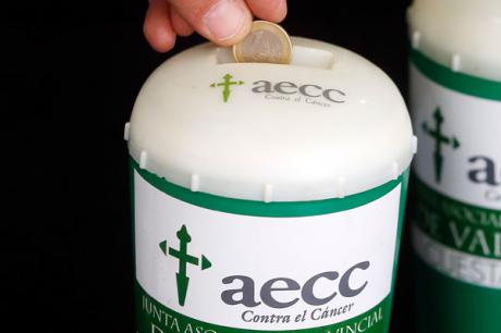 La AECC pide un minuto de apoyo para las personas enfermas de cáncer