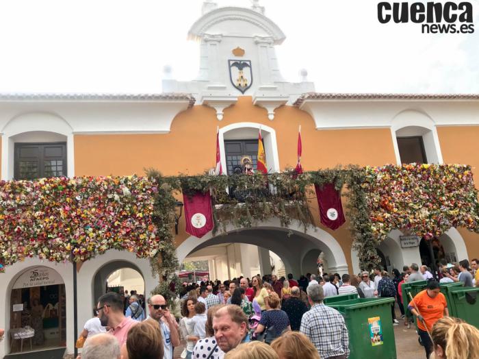 Unas 15.000 personas participan en Ofrenda Virgen de los Llanos en Albacete