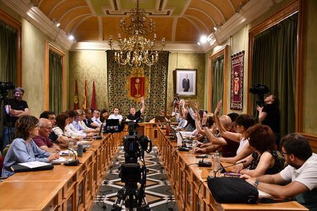 El Ayuntamiento aprueba las cuentas con las que quiere seguir transformando la ciudad