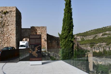 Más de 162.000 euros para restaurar el Arco de Bezudo y un tramo de la muralla de la Hoz del Huécar