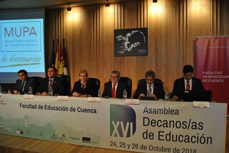 Decanos de Educación debaten en Cuenca sobre la mejora y la renovación del proceso educativo