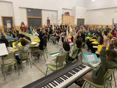 El Colegio Ciudad Encantada celebra Santa Cecilia con un taller musical para alumnos de primaria