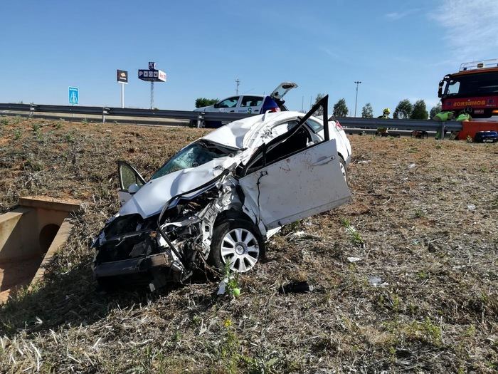 Trasladados al Virgen de la Luz dos octogenarios heridos en un accidente de tráfico en la A-3