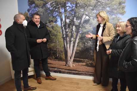Almodóvar del Pinar celebra la inauguración de la remodelación de su Ayuntamiento