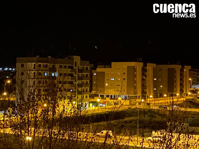 Cuenca aplaude a los sanitarios a las 22:00 horas desde las ventanas