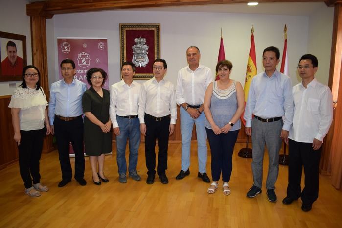 López Carrizo recibe a representantes del Gobierno municipal de Jiangbei (China)