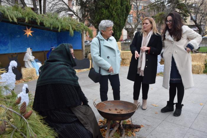 Conquenses y visitantes disfrutan del primer Belén Inmersivo en los jardines del Palacio Provincial