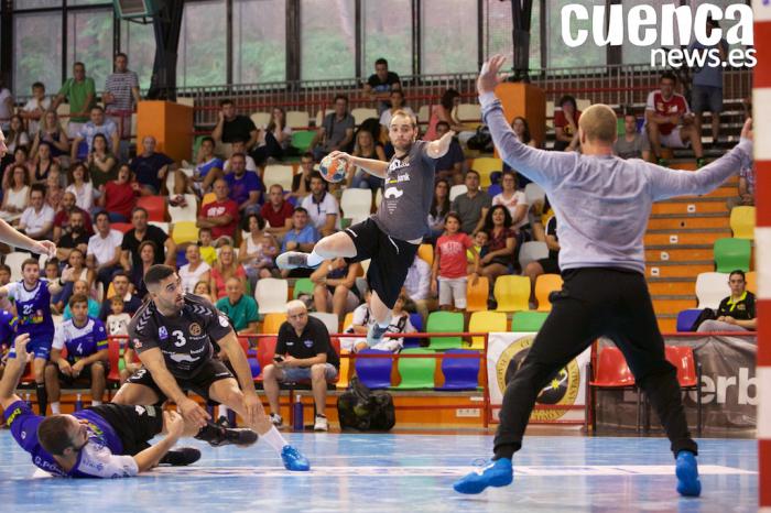 El Liberbank Cuenca logra un meritorio empate en Pamplona (20-20)