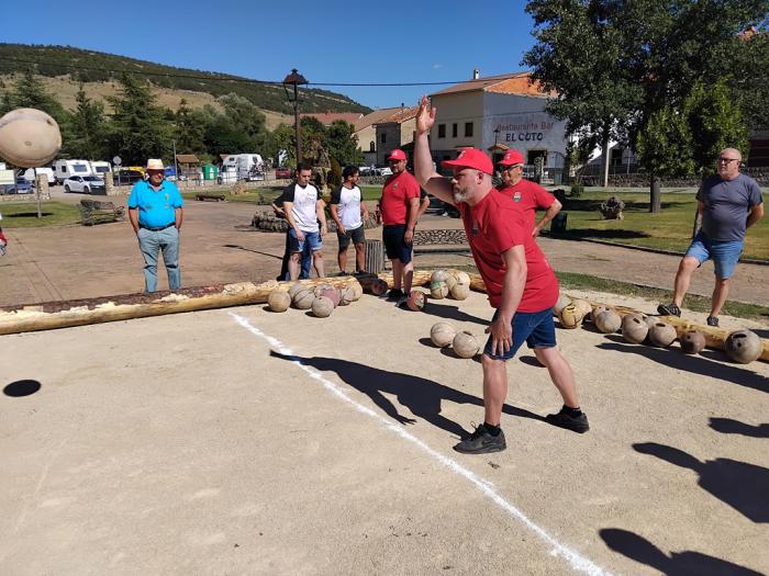 El equipo de bolos de Uña logra la victoria en Tragacete y consolida su segunda posición en el Circuito de la Serranía