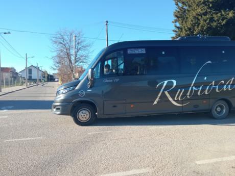 El Plan XCuenca amplía sus servicios con una nueva parada de autobús en Reíllo