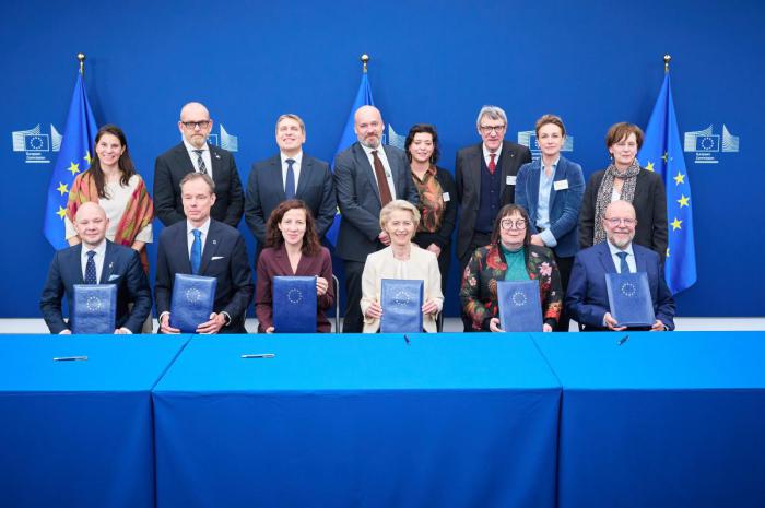 La Confederación de Empresarios destaca el impulso de la comisión europea al diálogo social