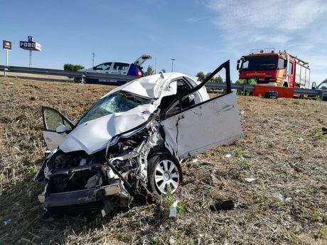 Trasladados al Virgen de la Luz dos octogenarios heridos en un accidente de tráfico en la A-3