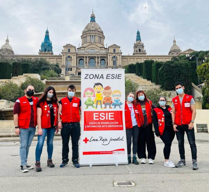 Cruz Roja Española moviliza a ocho personas voluntarias de ESIE de Castilla-La Mancha para reforzar el “espacio de juego” habilitado en Cataluña para atender la llegada de niñas y niños ucranianos