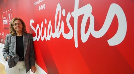 La senadora por Cuenca, Carmen Torralba, durante una comparecencia pública, donde ha criticado el voto del PP en contra de la revalorización de las pensiones y su impacto en los pensionistas conquenses.