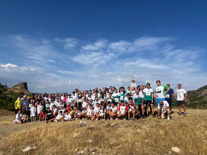 Huélamo reúne a 120 corredores en una Carrera Juan Manuel Merchante de récord