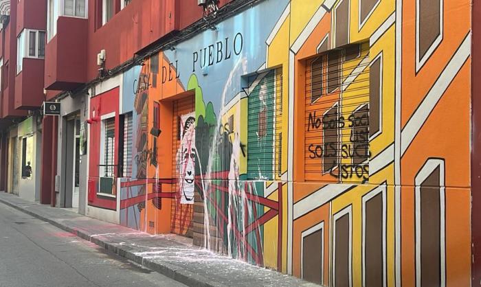 Vandalizan la sede del PSOE de Cuenca: el partido lo califica de ataque a la democracia