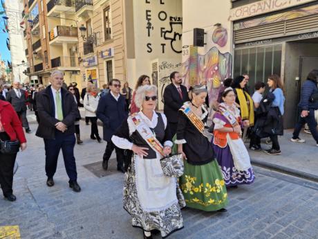 La Federación de Casas de Castilla-La Mancha en Valencia rindió tributo a las Casas de Benetúser y Alfafar y afectados por la Dana en el acto a Cervantes