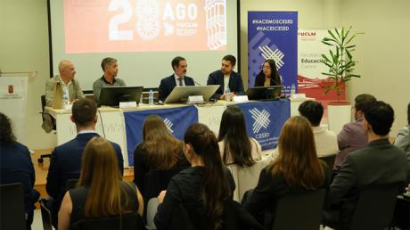 Más de 50 representantes de estudiantes de Educación debaten en Cuenca sobre el futuro de la docencia en España