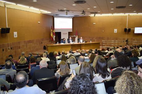 La UCLM incrementa la oferta educativa y mejora su estructura académica