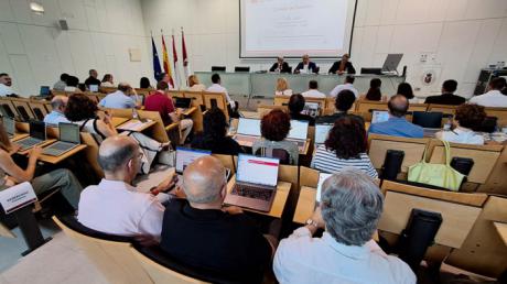 La UCLM aprueba las cuentas de 2025 y su oferta de enseñanzas propias para 2026-2027