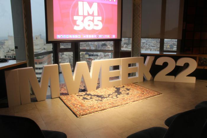 Eventos espectaculares con letras grandes