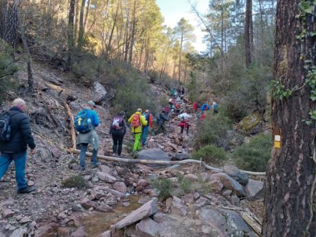 Inaugurado el sendero PR-CU 20 'Ruta de los Castillos' en Valdemoro-Sierra con la participación de un centenar de personas