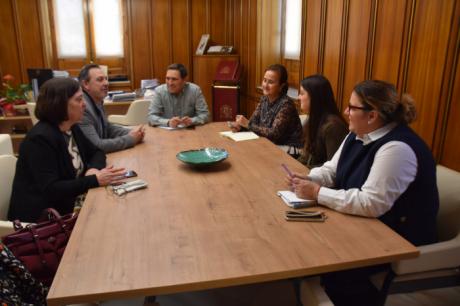 Nuevo convenio para garantizar el correcto uso de medicamentos en el medio rural conquense