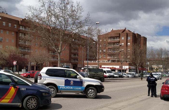 La Policía intensifica hoy los controles en la ciudad para evitar los desplazamientos innecesarios