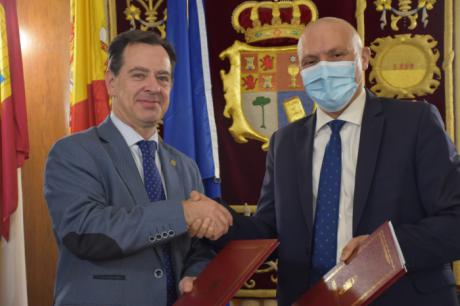 La Diputación y la Junta de Cofradías firman el protocolo de colaboración para Semana Santa por valor de casi 50.000 euros