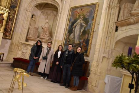 La restauración del cuadro de la Virgen de la Misericordia en Belmonte descubre dos personajes ocultos del siglo XVIII