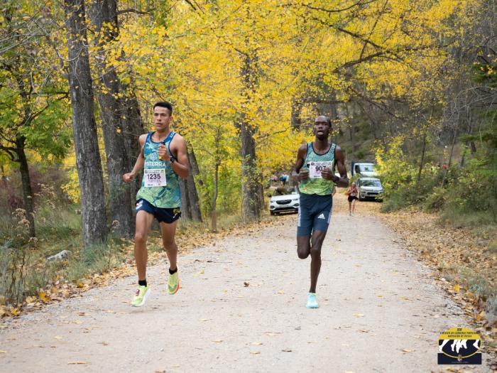 Andrés Felipe Sarta y M.ª Luisa de la Torre se imponen en la Media Maratón de Cuenca 2025