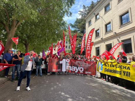 Cuenca sale a la calle en el 1 de mayo para exigir mejores salarios, vivienda y unidad social