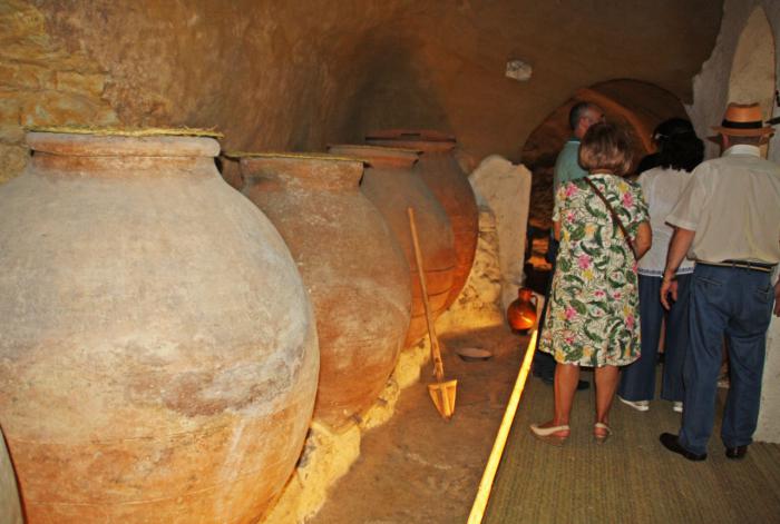 Una cueva-bodega tradicional del siglo XVI, nuevo recurso turístico y cultural de Huete gracias a fondos LEADER