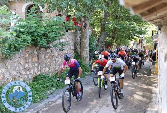 Juan Carlos Fernández Mora, ganador del primer maratón de BTT Sendax y trochax del Valle del Cabriel