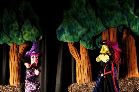 Aguirre acoge una nueva sesión del programa ‘Sábados de Títeres’ con la obra ‘El último caballero’