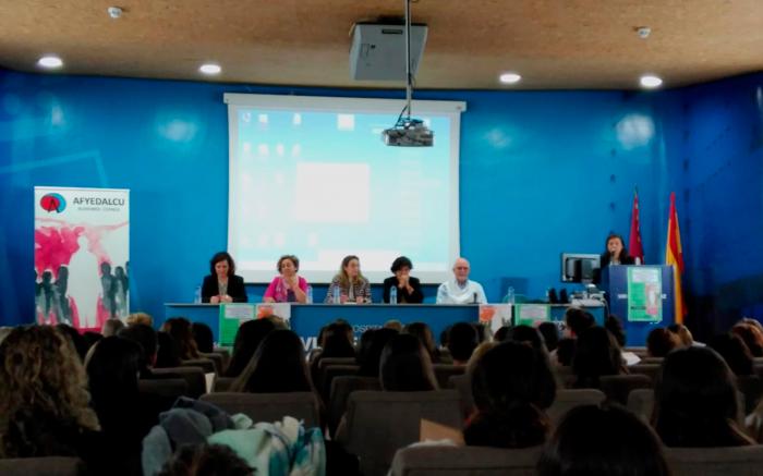 La Fundación Globalcaja, con la Asociación de Alzheimer en las II Jornadas Profesionales sobre esta enfermedad