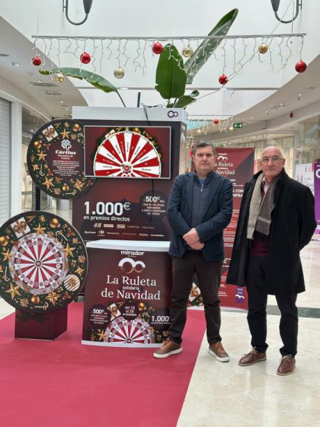 La Navidad del Centro Comercial Mirador arranca con la tradicional Ruleta Solidaria en Favor de Cáritas