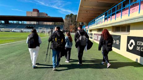 Estudiantes de la Facultad de Comunicación presentan el documental “Más que once: pasión balompédica”