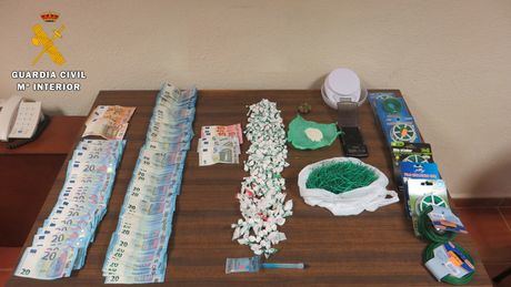 La Guardia Civil ha desactivado un punto de venta de cocaína en La Puebla de Montalbán