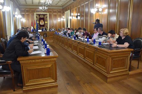 La Diputación de Cuenca aprueba ayudas para patrimonio, cultura y municipios, y muestra su apoyo a los trabajadores de Mahle