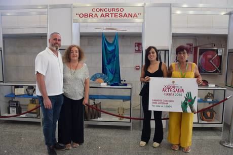 Ambatik Pintura en Seda gana el premio ‘Obra Artesana 2025’ en la Feria de Artesanía