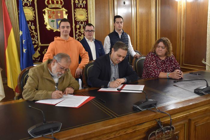 Renovado el proyecto de integración socio-laboral de Adocu en la Diputación de Cuenca