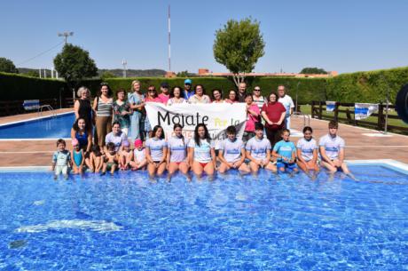 La campaña 'Mójate por la Esclerosis Múltiple' vuelve a la piscina Luis Ocaña