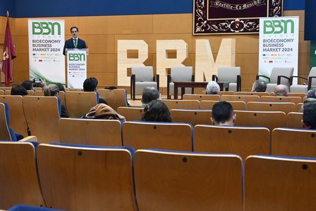 El emprendimiento verde marca el rumbo del Bieconomy Business Market en el campus de Cuenca