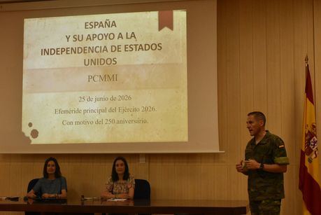 Las hermanas Lara imparten en el PCMMI una conferencia sobre la efeméride principal del Ejército de Tierra para 2026.